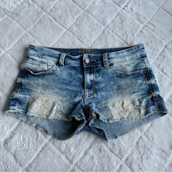 Buckle Black | Fit No. 256 Boyfriend Stretch Short | Size 26 - Picture 3 of 13